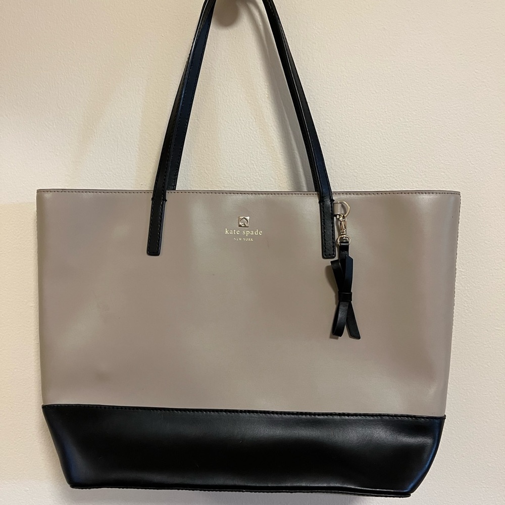 Kate Spade tote bag.